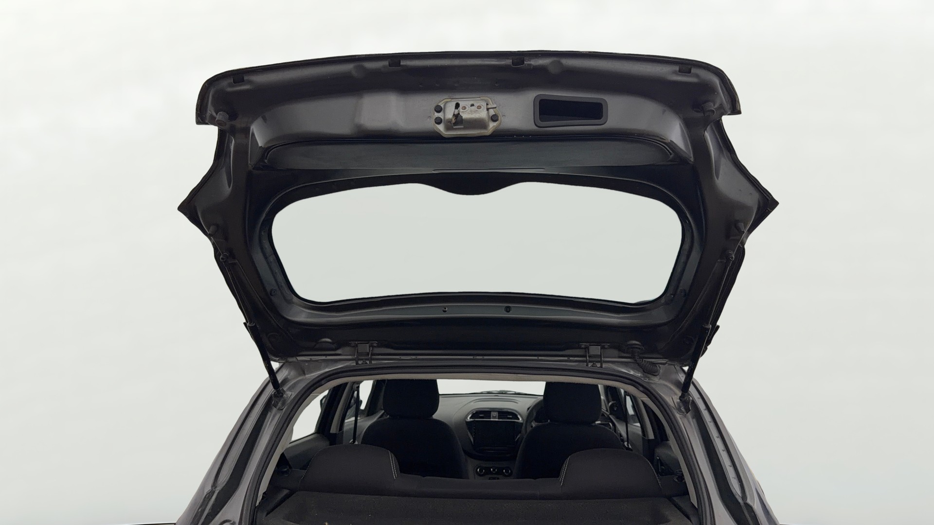 View 2021 Tata Tiago Revotorq XB Image 16 Used 2021 Tata Tiago Revotorq XB Image 16