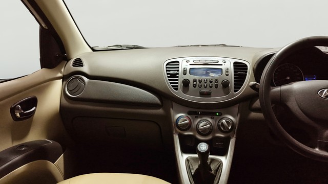 View Hyundai i10 Image 17 Used Hyundai i10 Image 17