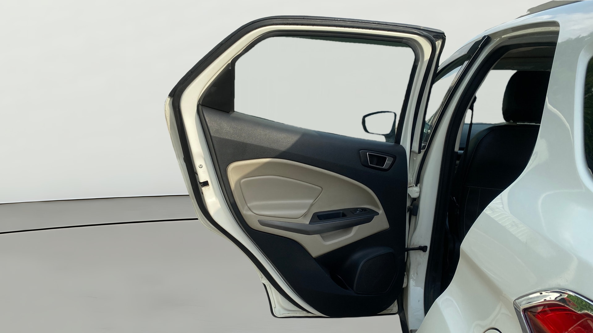 View 2020 Ford EcoSport 1.5 TDCi Diesel Ambiente BS IV Image 22 Used 2020 Ford EcoSport 1.5 TDCi Diesel Ambiente BS IV Image 22