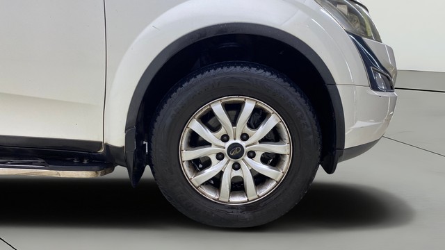 View Mahindra XUV500 Image 46 Used Mahindra XUV500 Image 46