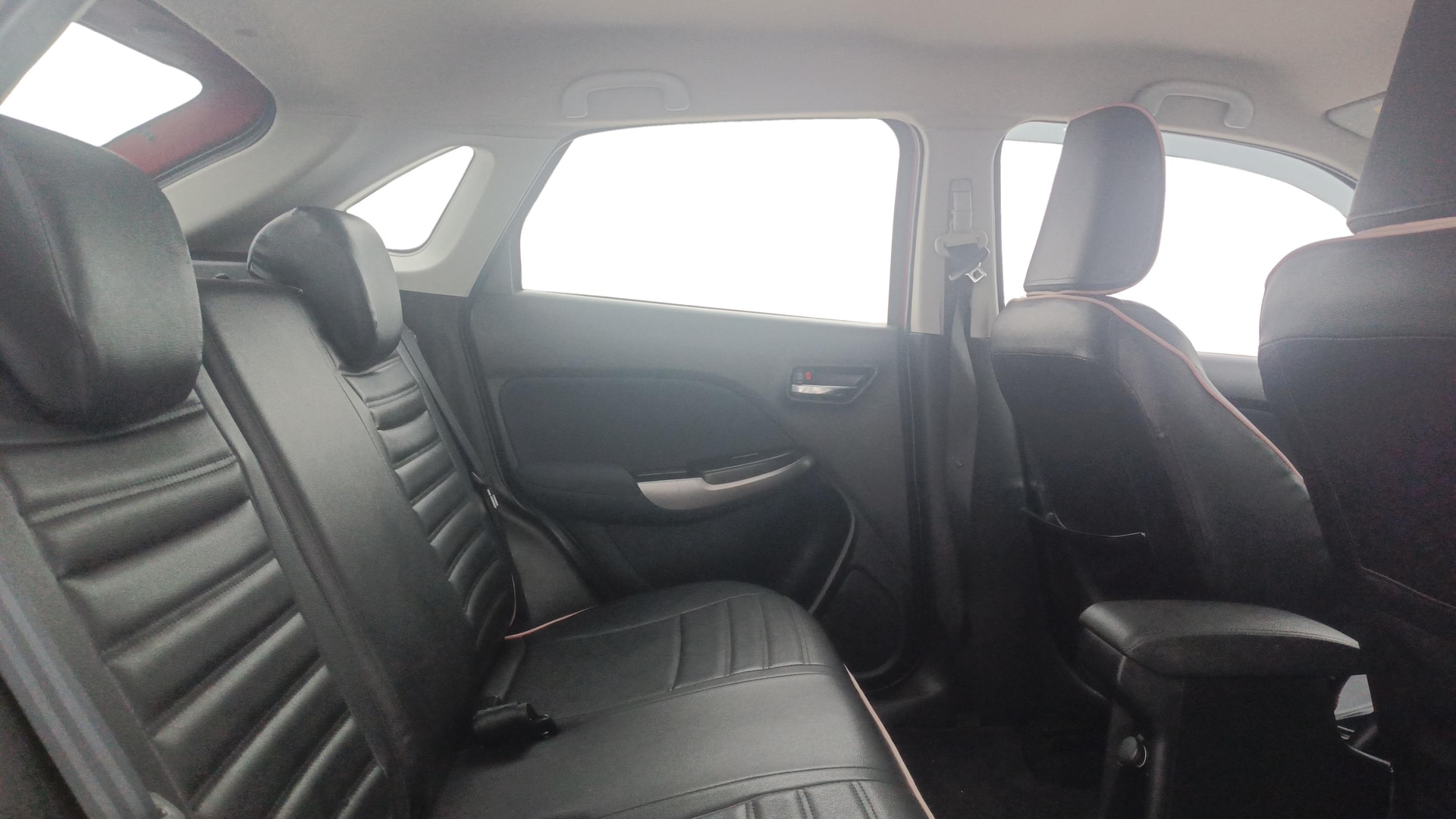View 2021 Maruti Suzuki 1000 Base Variant Image 35 Used 2021 Maruti Suzuki 1000 Base Variant Image 35