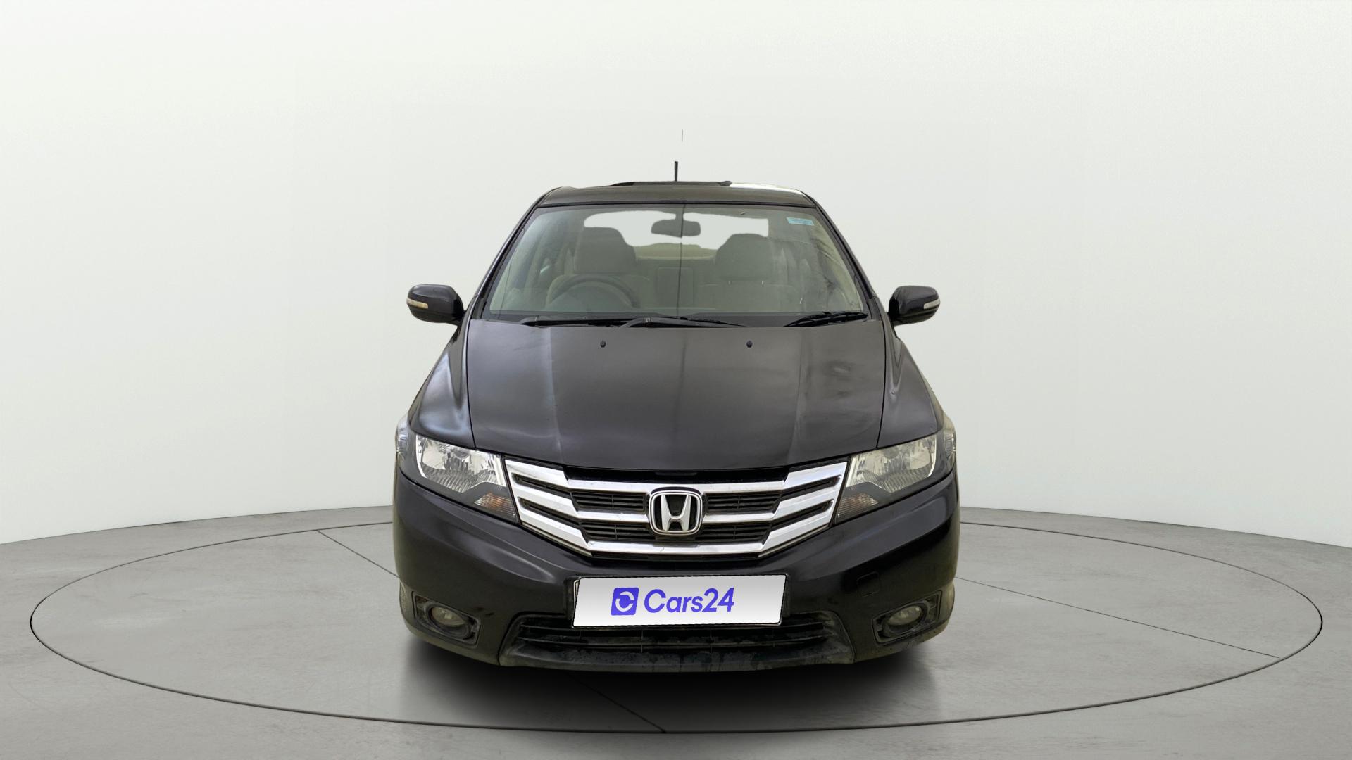 2013 होंडा सिटी ZX MT Diesel Anniversary Edition 2013 होंडा सिटी ZX MT Diesel Anniversary Edition