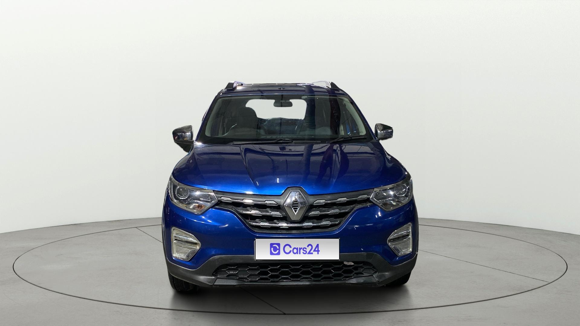 View 2020 Renault Triber RXE Image 1 Used 2020 Renault Triber RXE Image 1