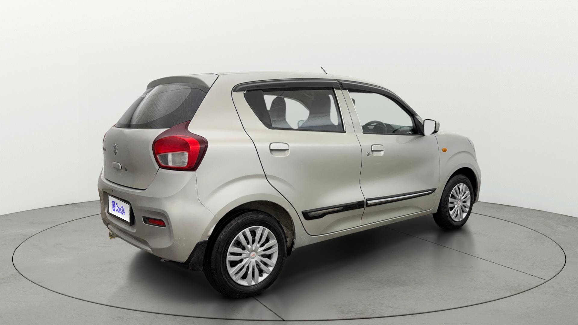 View 2022 Maruti Suzuki 1000 Base Variant Image 42 Used 2022 Maruti Suzuki 1000 Base Variant Image 42