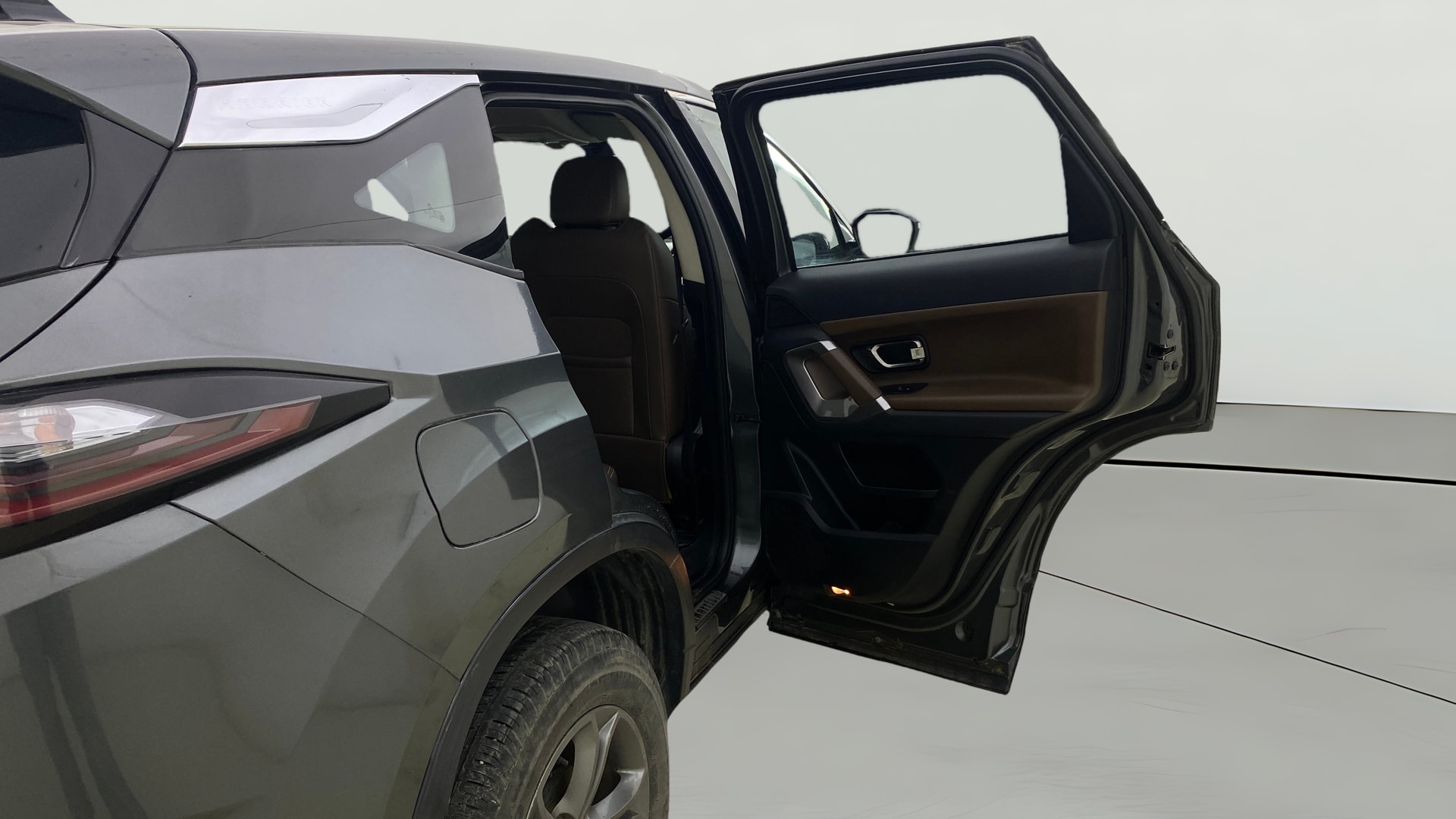 View 2022 Tata Harrier XE Image 6 Used 2022 Tata Harrier XE Image 6