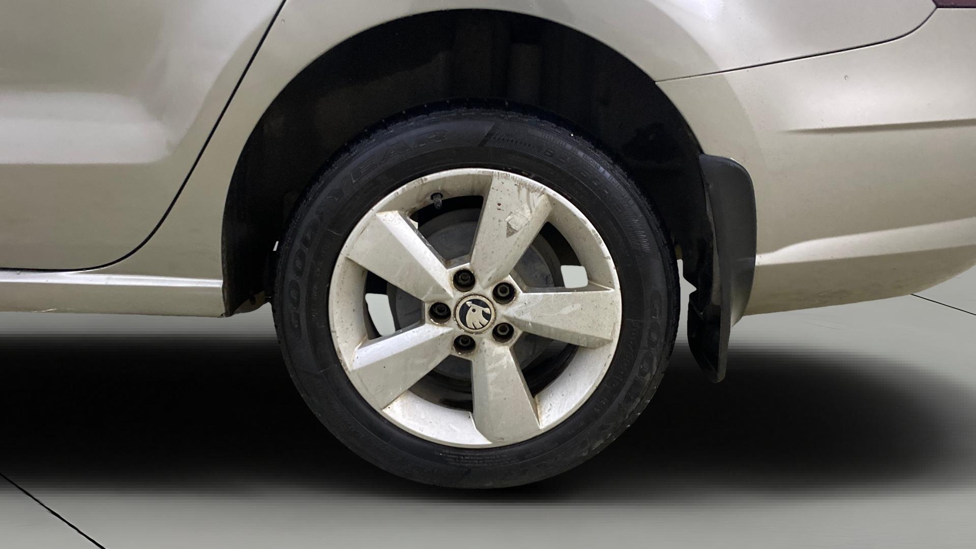 यूज़्ड 2017 स्कोडा रैपिड, Mumbai 10 यूज़्ड 2017 स्कोडा रैपिड, Mumbai 10