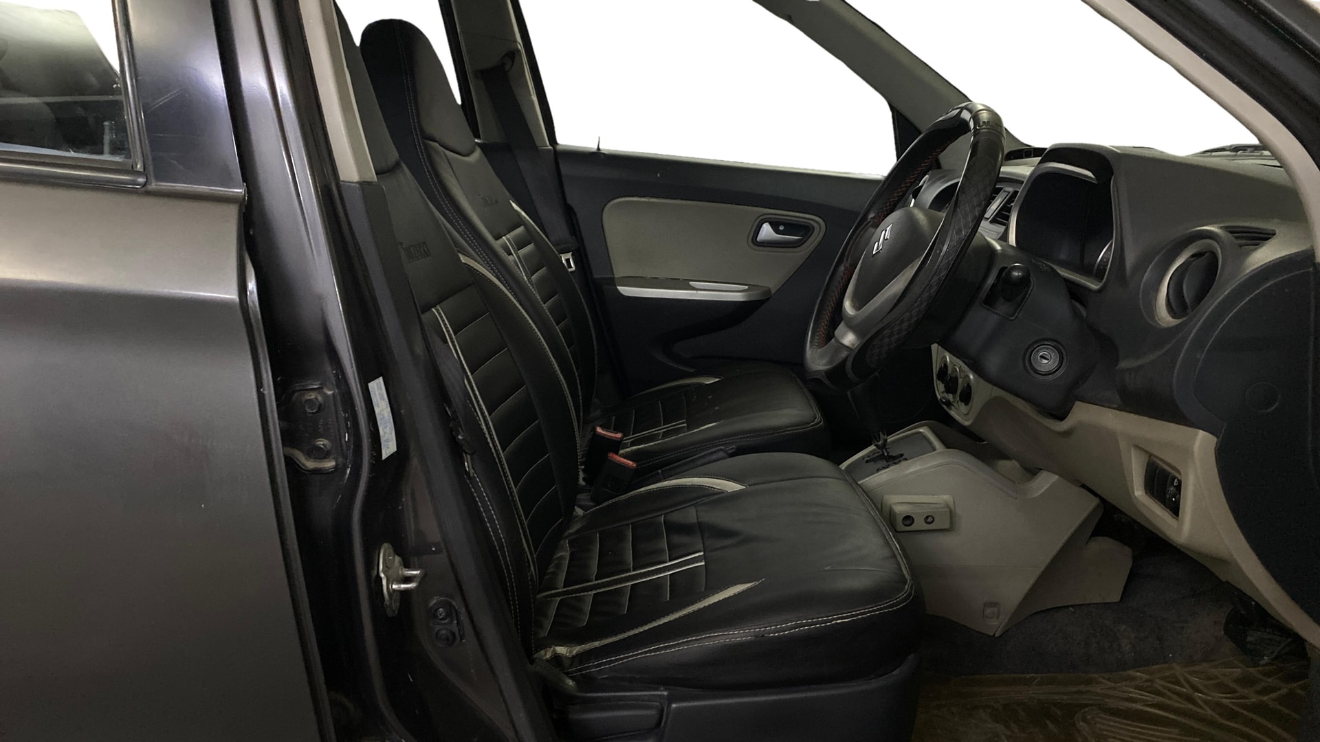 View 2015 Maruti Suzuki Alto K10 LX Image 25 Used 2015 Maruti Suzuki Alto K10 LX Image 25