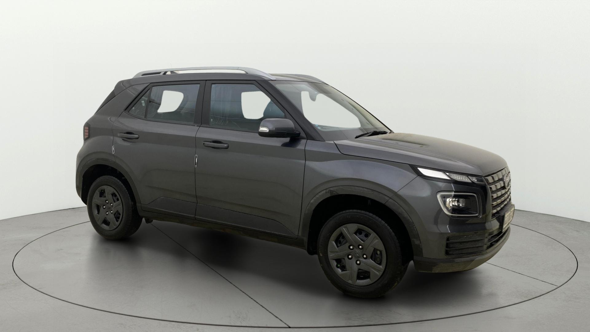 View 2024 Hyundai Venue SX 1.2 Petrol MT Image 23 Used 2024 Hyundai Venue SX 1.2 Petrol MT Image 23