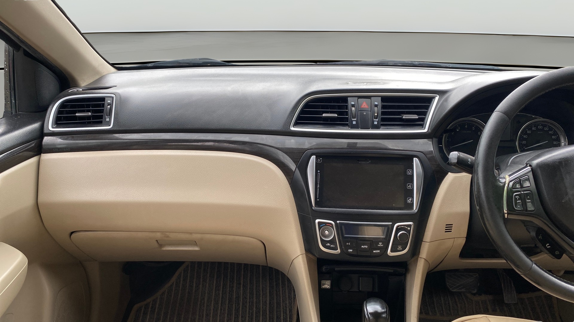 View 2018 Maruti Suzuki 1000 Base Variant Image 18 Used 2018 Maruti Suzuki 1000 Base Variant Image 18