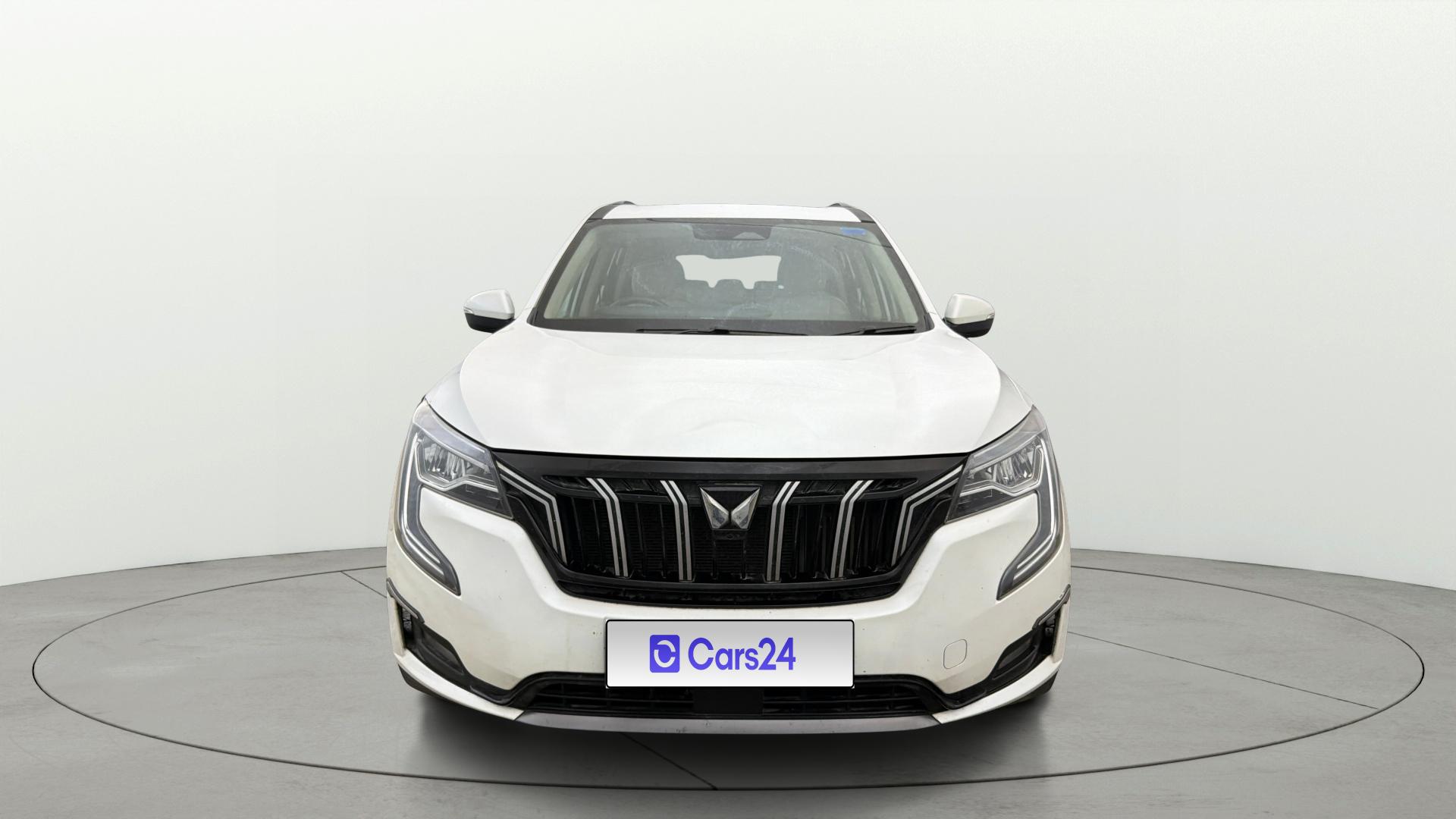 2023 महिंद्रा एक्सयूवी700 AX7 MT Petrol 7 STR 2023 महिंद्रा एक्सयूवी700 AX7 MT Petrol 7 STR