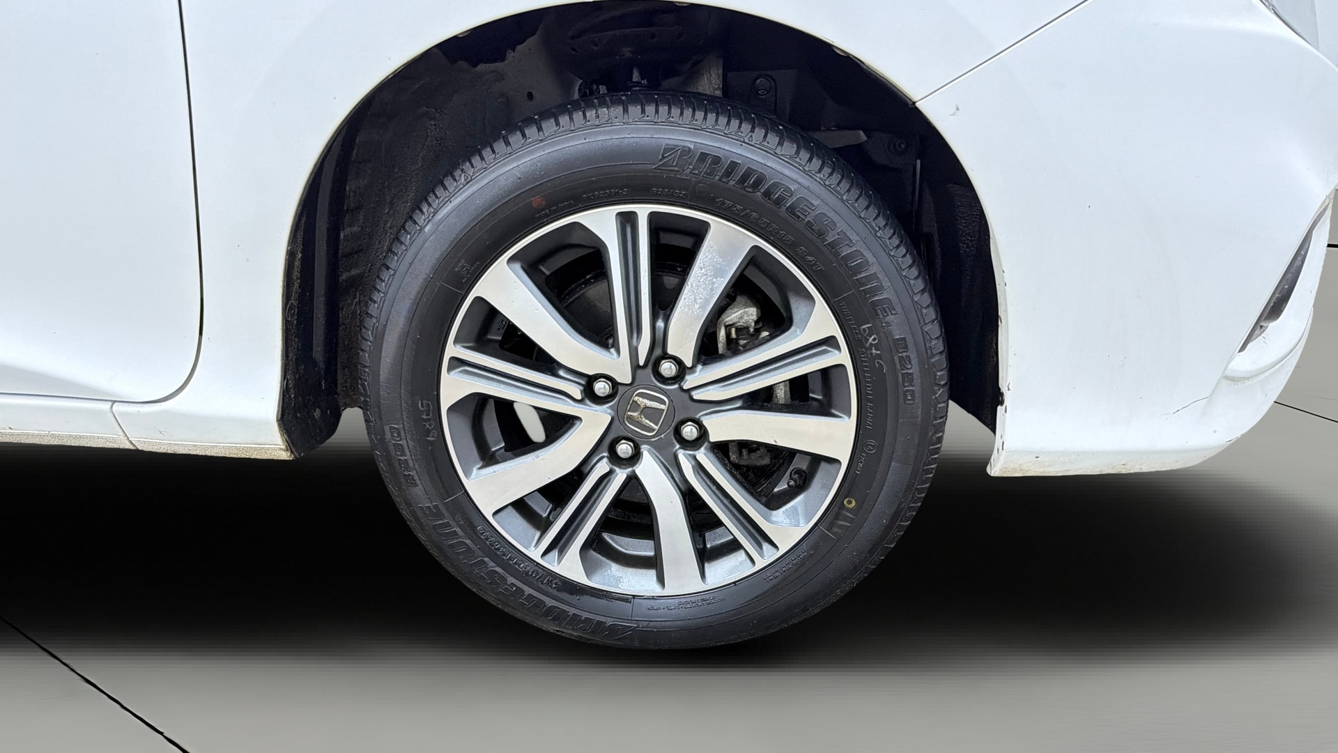 View 2022 Honda City ZX MT Diesel Anniversary Edition Image 42 Used 2022 Honda City ZX MT Diesel Anniversary Edition Image 42