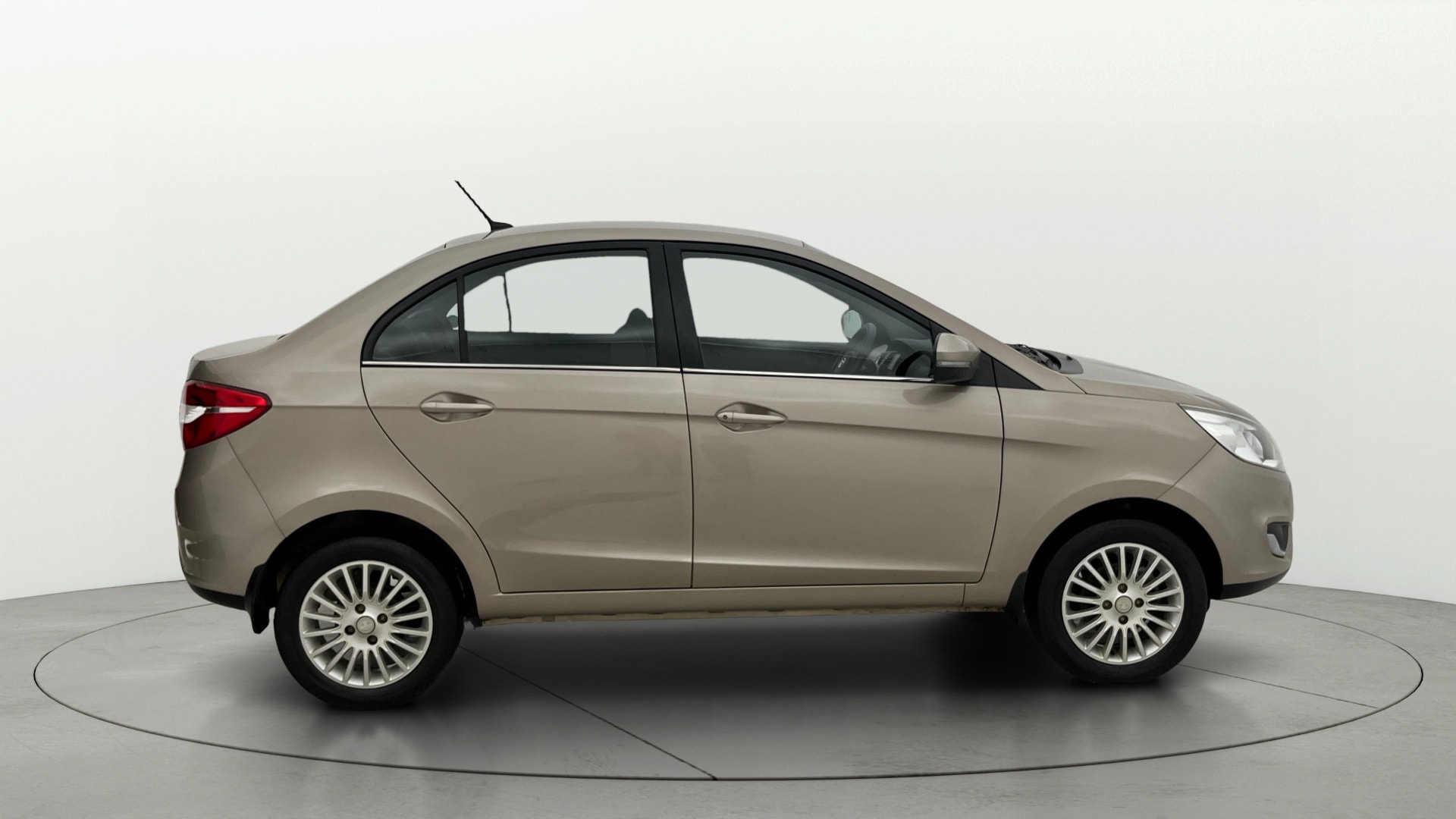 View 2015 Tata Zest XM Petrol Image 8 Used 2015 Tata Zest XM Petrol Image 8