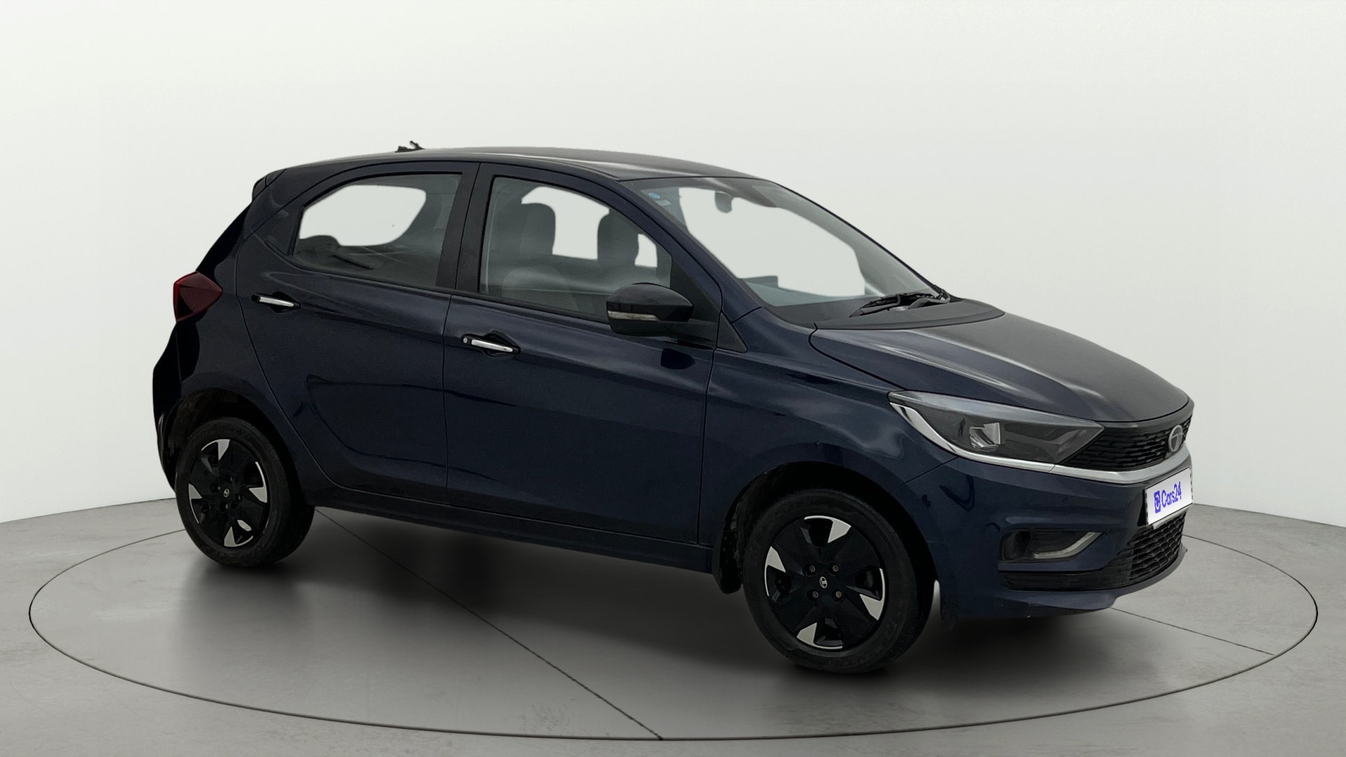 View 2025 Tata Tiago Revotorq XB Image 22 Used 2025 Tata Tiago Revotorq XB Image 22