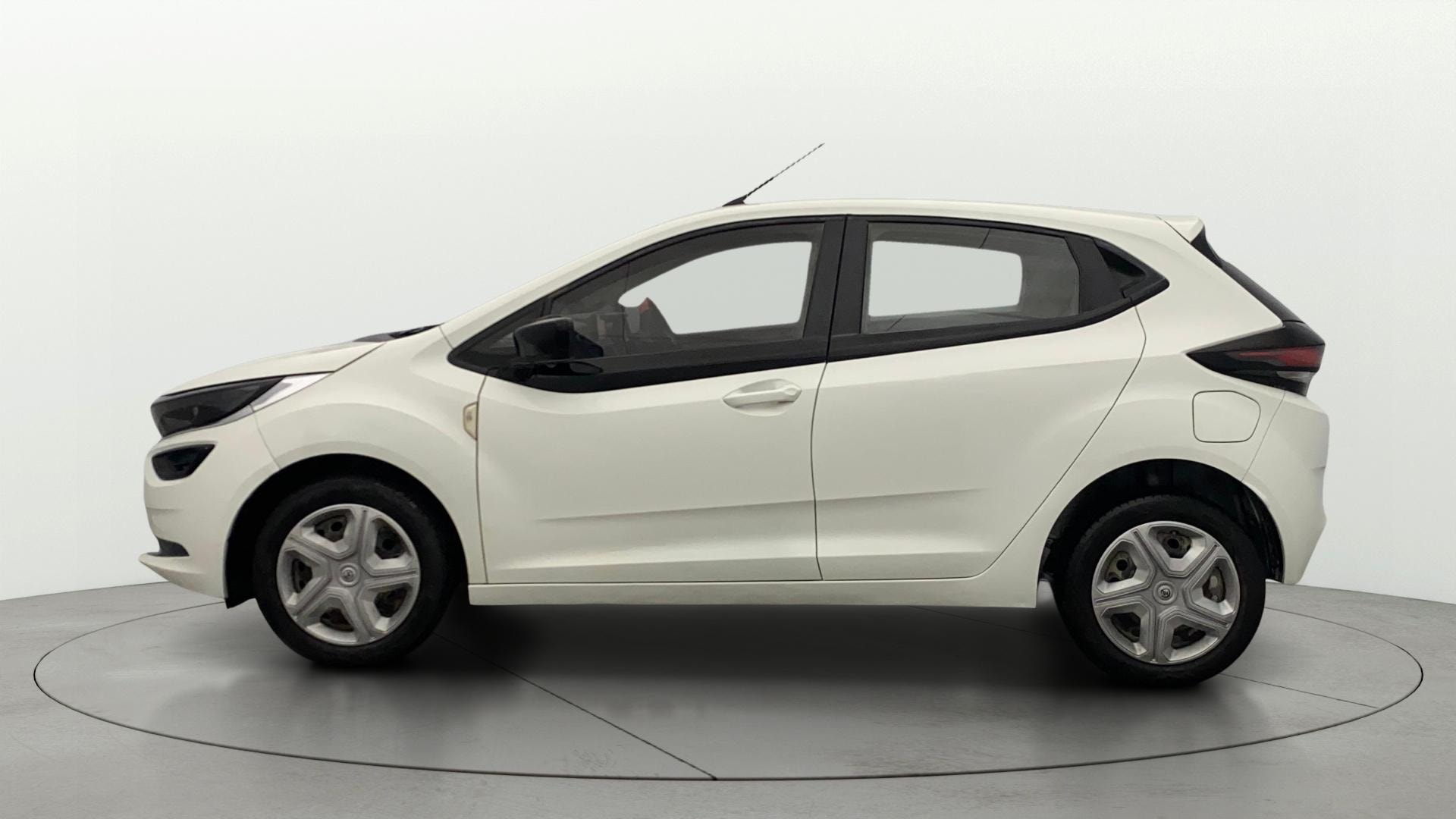 View 2021 Tata Altroz XM Plus Petrol Image 5 Used 2021 Tata Altroz XM Plus Petrol Image 5