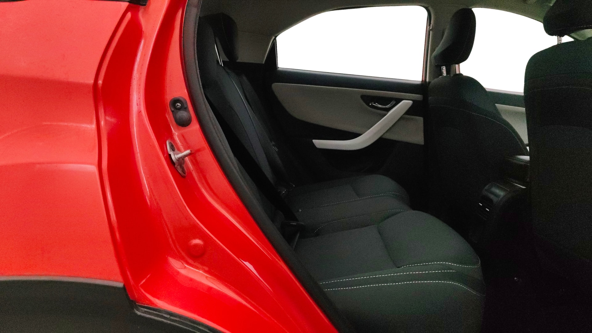 View 2024 Tata Nexon Creative Plus 1.2 iCNG Image 29 Used 2024 Tata Nexon Creative Plus 1.2 iCNG Image 29