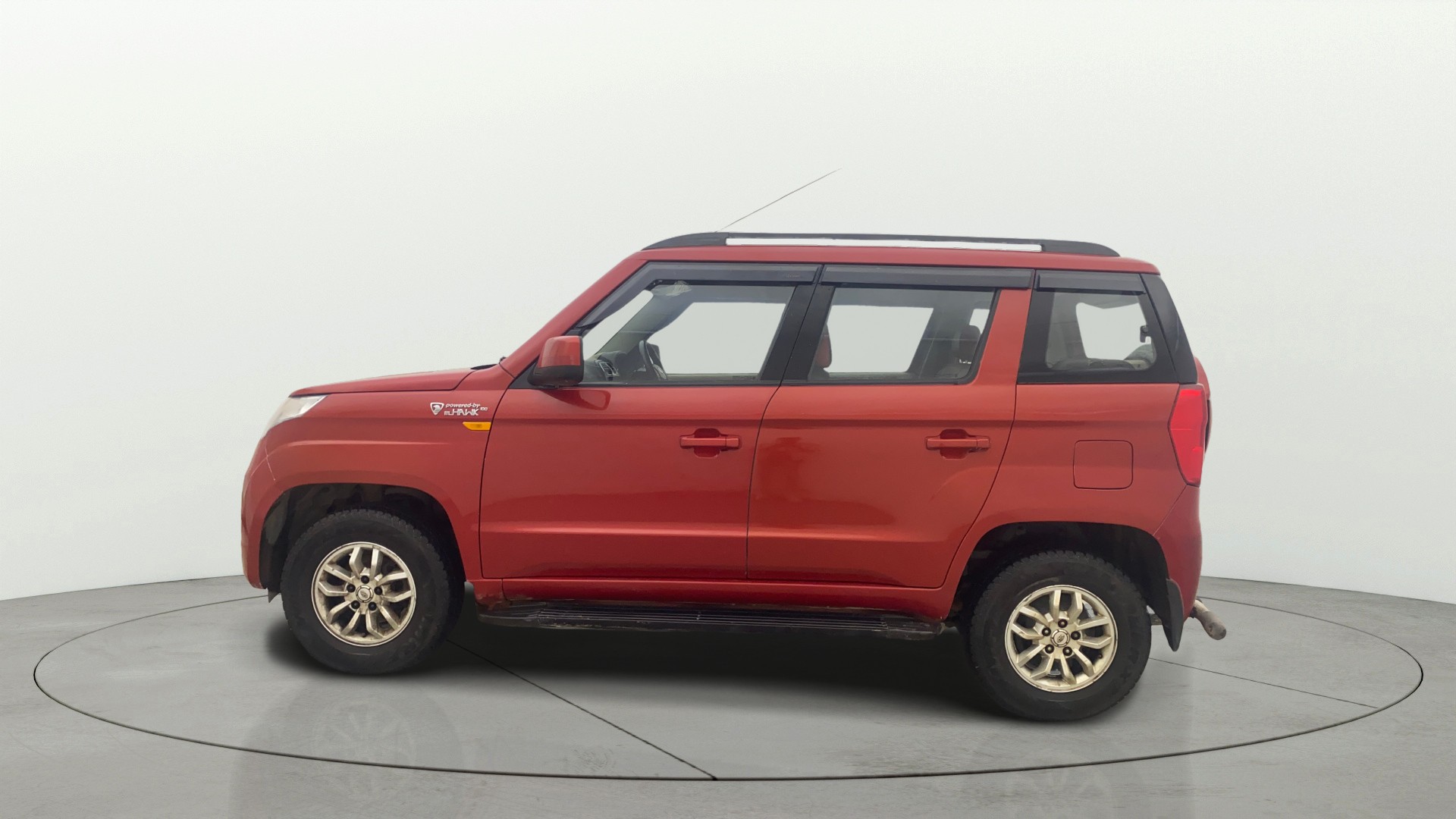 View 2017 Mahindra TUV300 T8 AMT Image 26 Used 2017 Mahindra TUV300 T8 AMT Image 26