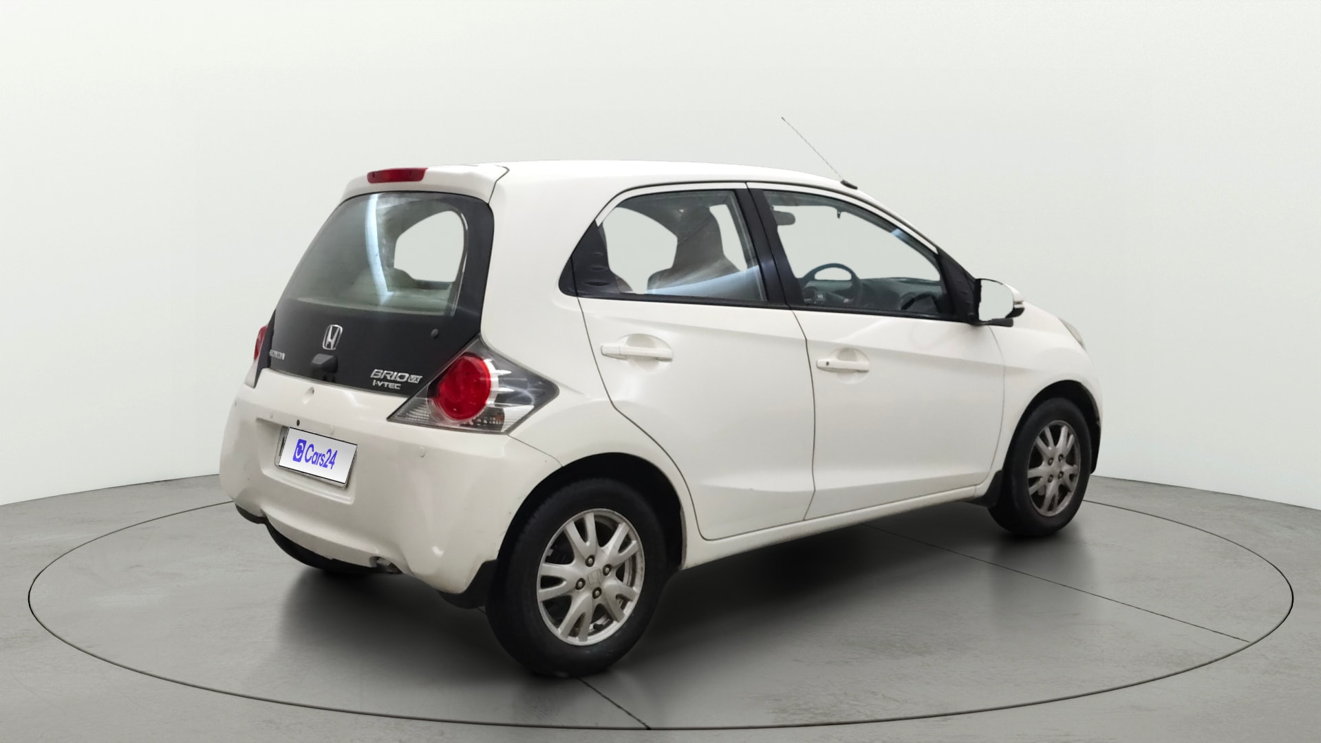View 2016 Honda Brio VX AT Petrol Image 42 Used 2016 Honda Brio VX AT Petrol Image 42