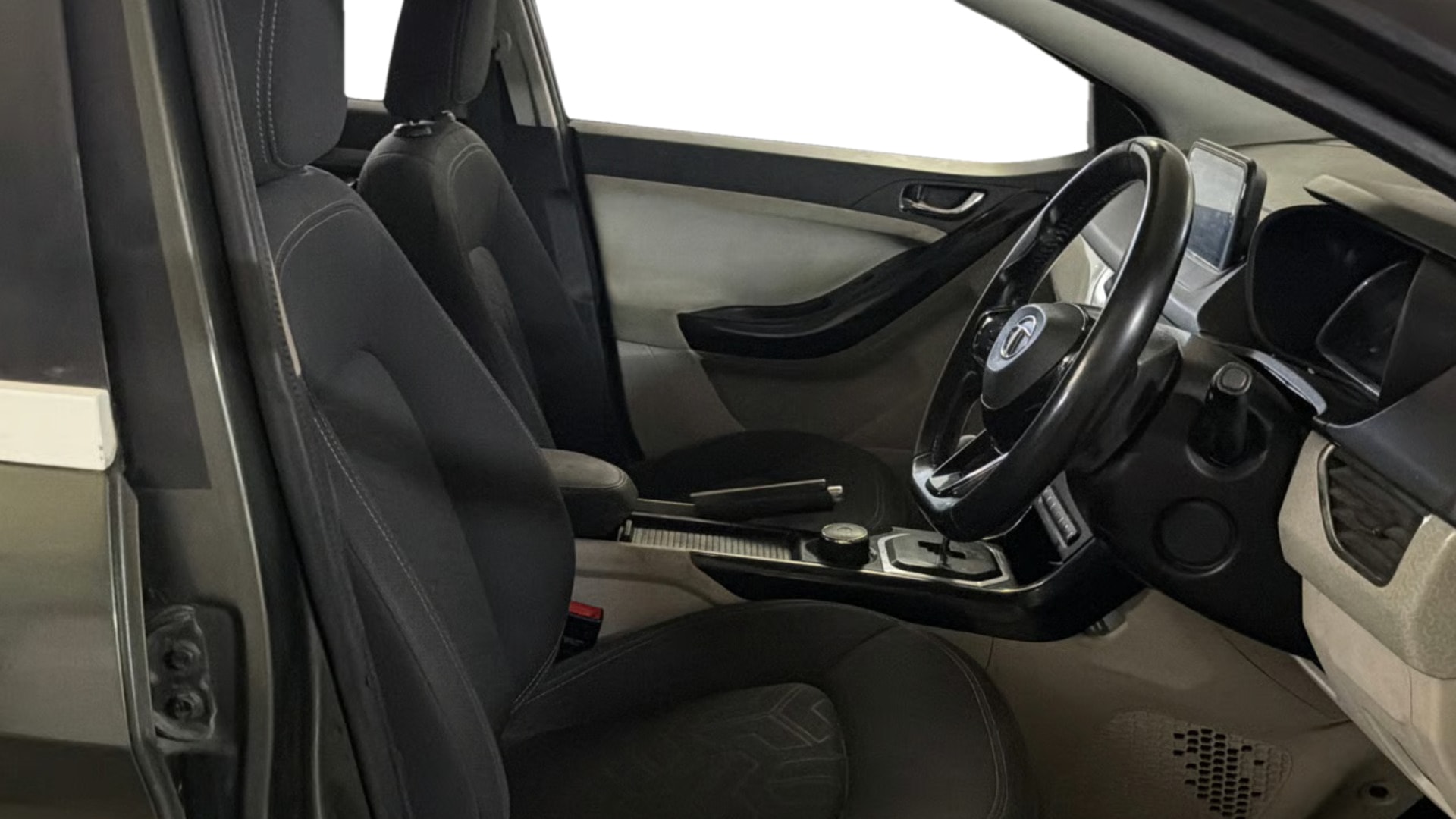 View 2021 Tata Nexon Revotron XE Image 25 Used 2021 Tata Nexon Revotron XE Image 25