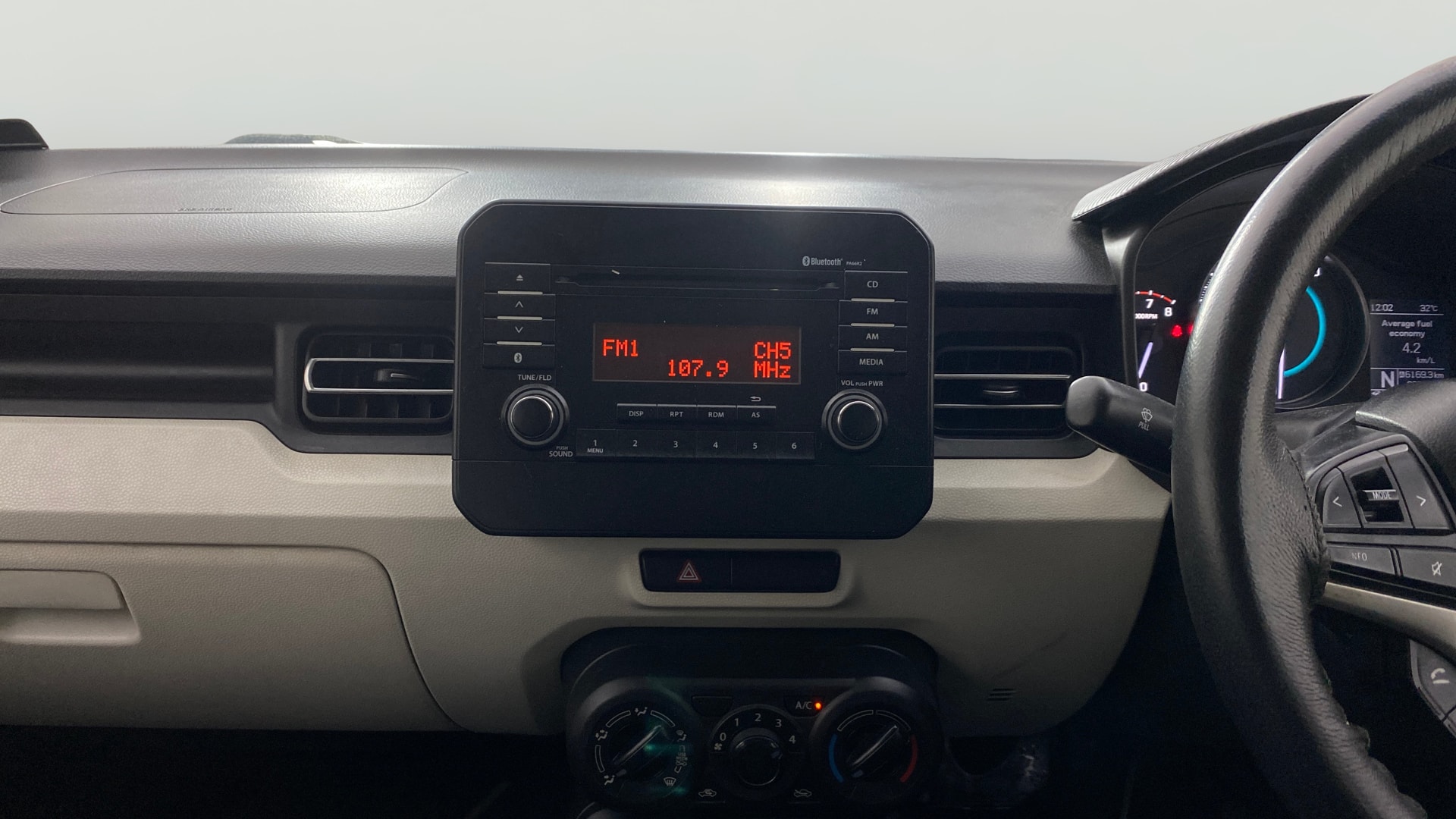 View 2018 Maruti Suzuki 1000 Base Variant Image 17 Used 2018 Maruti Suzuki 1000 Base Variant Image 17