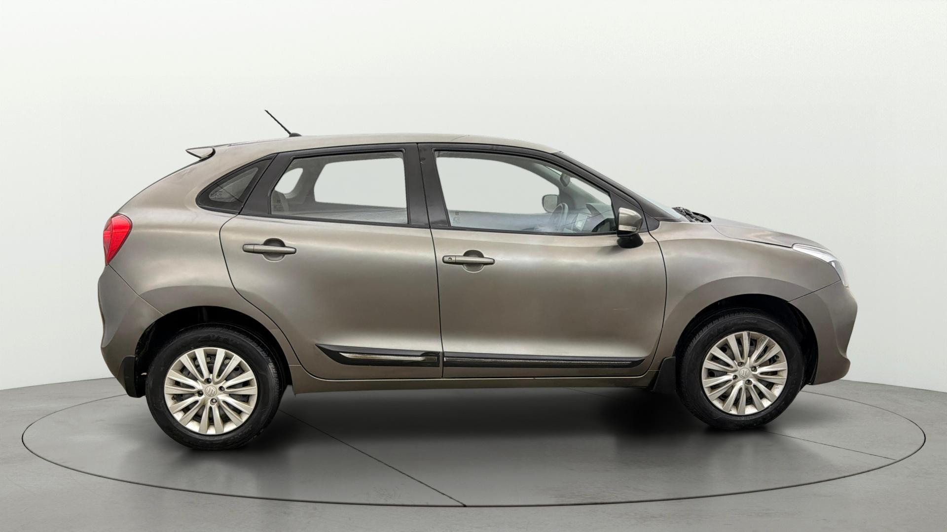 View 2019 Maruti Suzuki 1000 Base Variant Image 8 Used 2019 Maruti Suzuki 1000 Base Variant Image 8