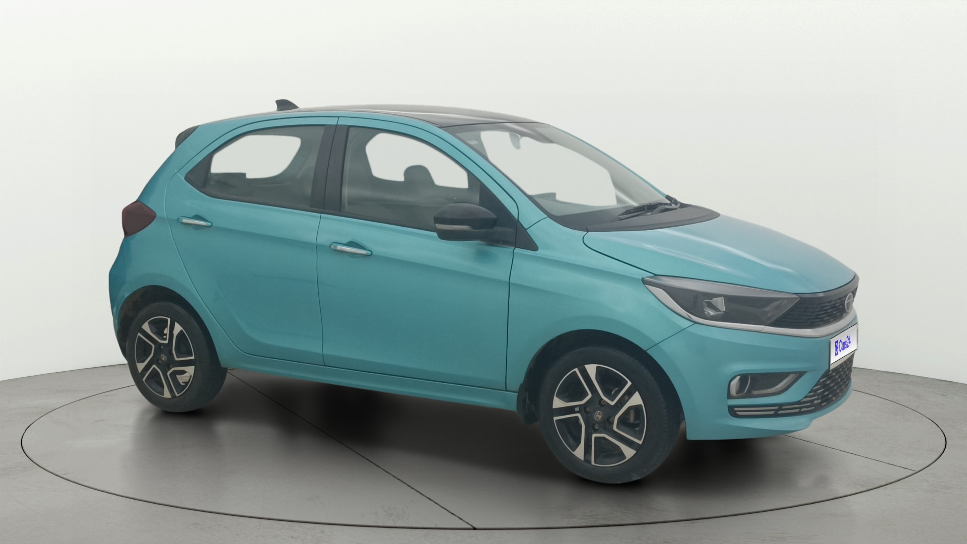 View 2025 Tata Tiago Revotorq XB Image 22 Used 2025 Tata Tiago Revotorq XB Image 22