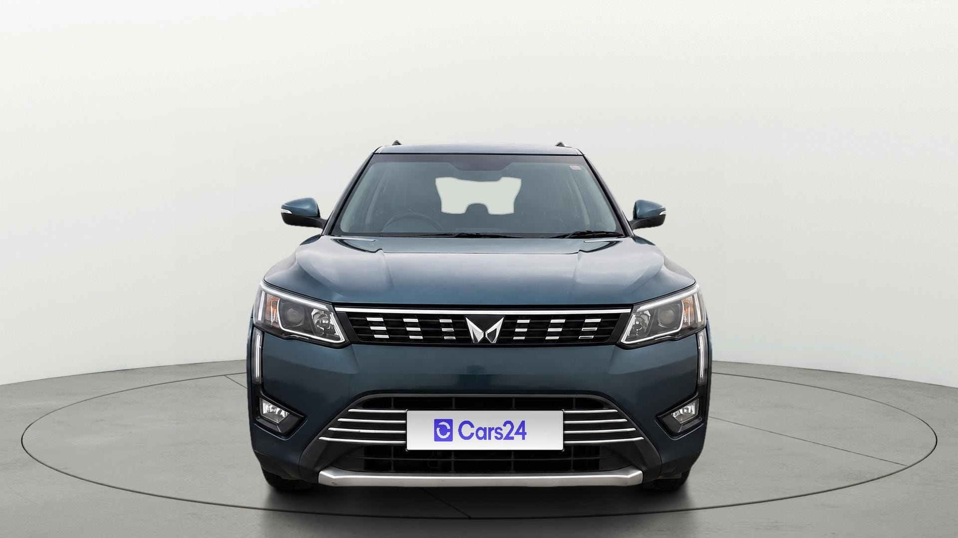 Used 2023 Mahindra XUV300 Used 2023 Mahindra XUV300