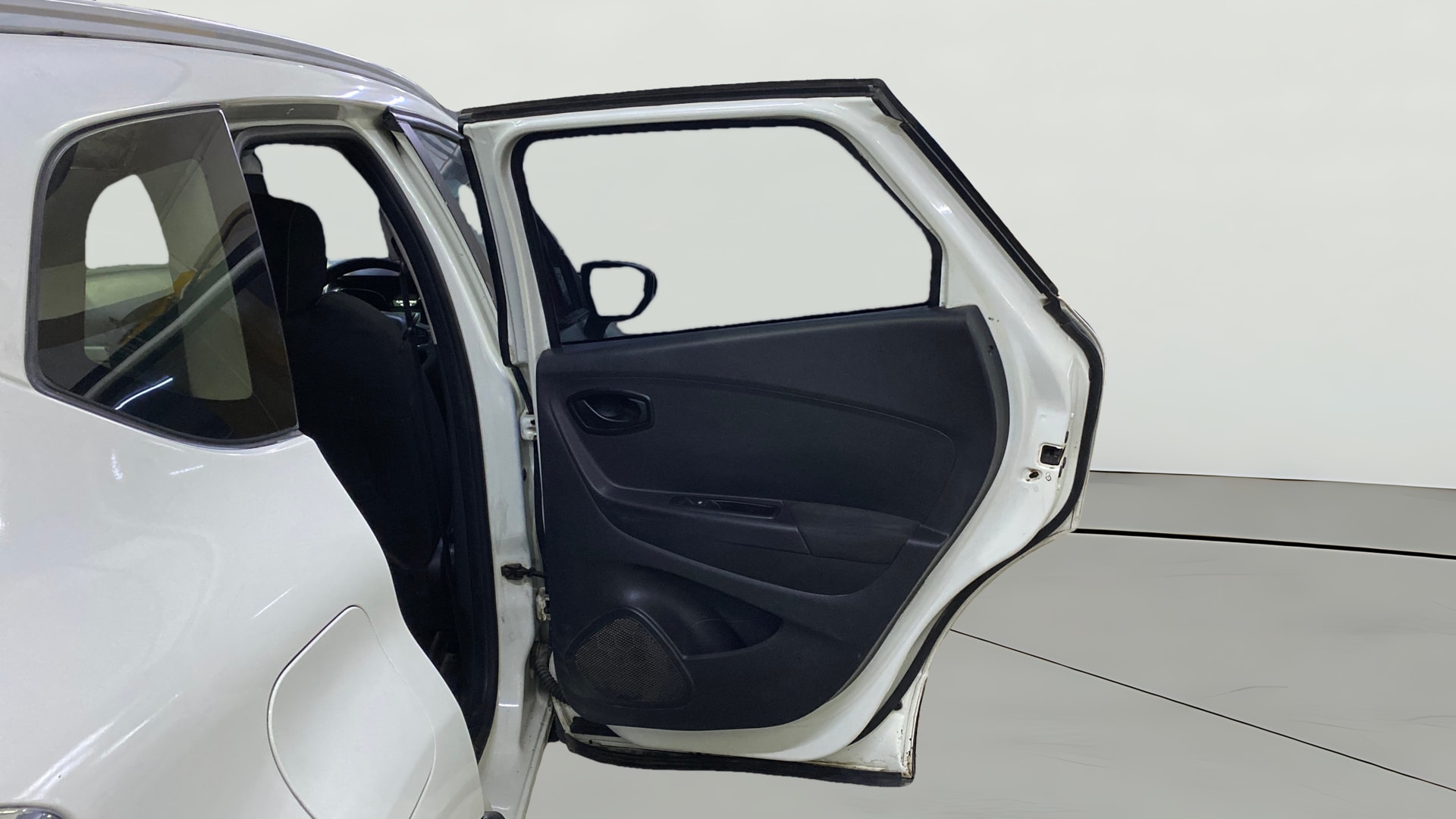 View 2019 Renault Captur RXL Diesel Image 8 Used 2019 Renault Captur RXL Diesel Image 8