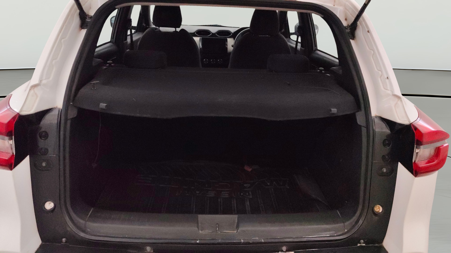 View 2023 Nissan Magnite XE Image 37 Used 2023 Nissan Magnite XE Image 37