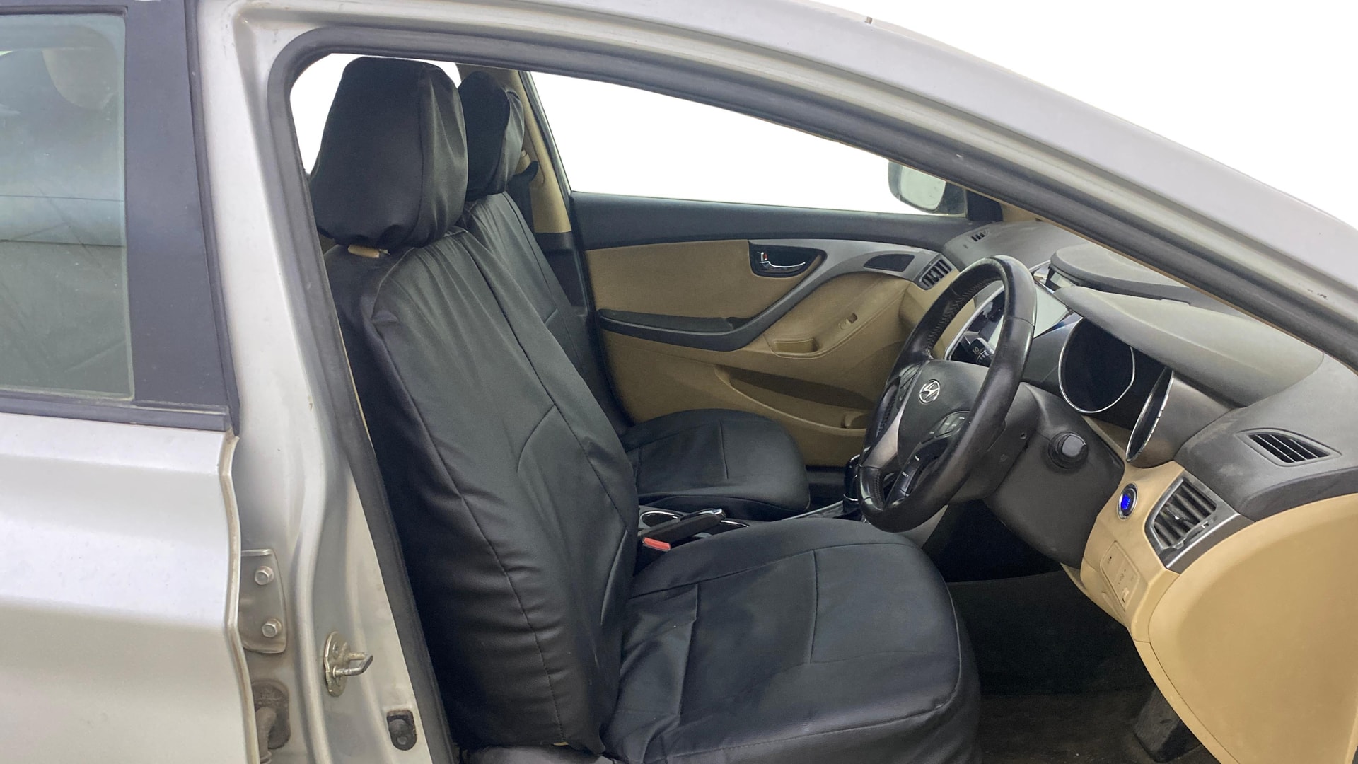 View 2013 Hyundai Elantra 1.6 CRDi S Image 27 Used 2013 Hyundai Elantra 1.6 CRDi S Image 27