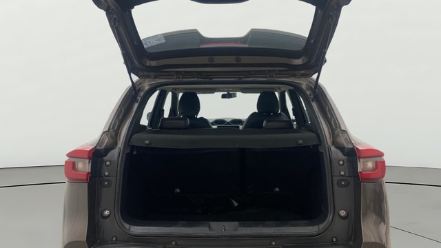 View Nissan Magnite Image 38 Used Nissan Magnite Image 38