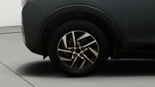 View Mahindra XUV300 Image 28 Used Mahindra XUV300 Image 28