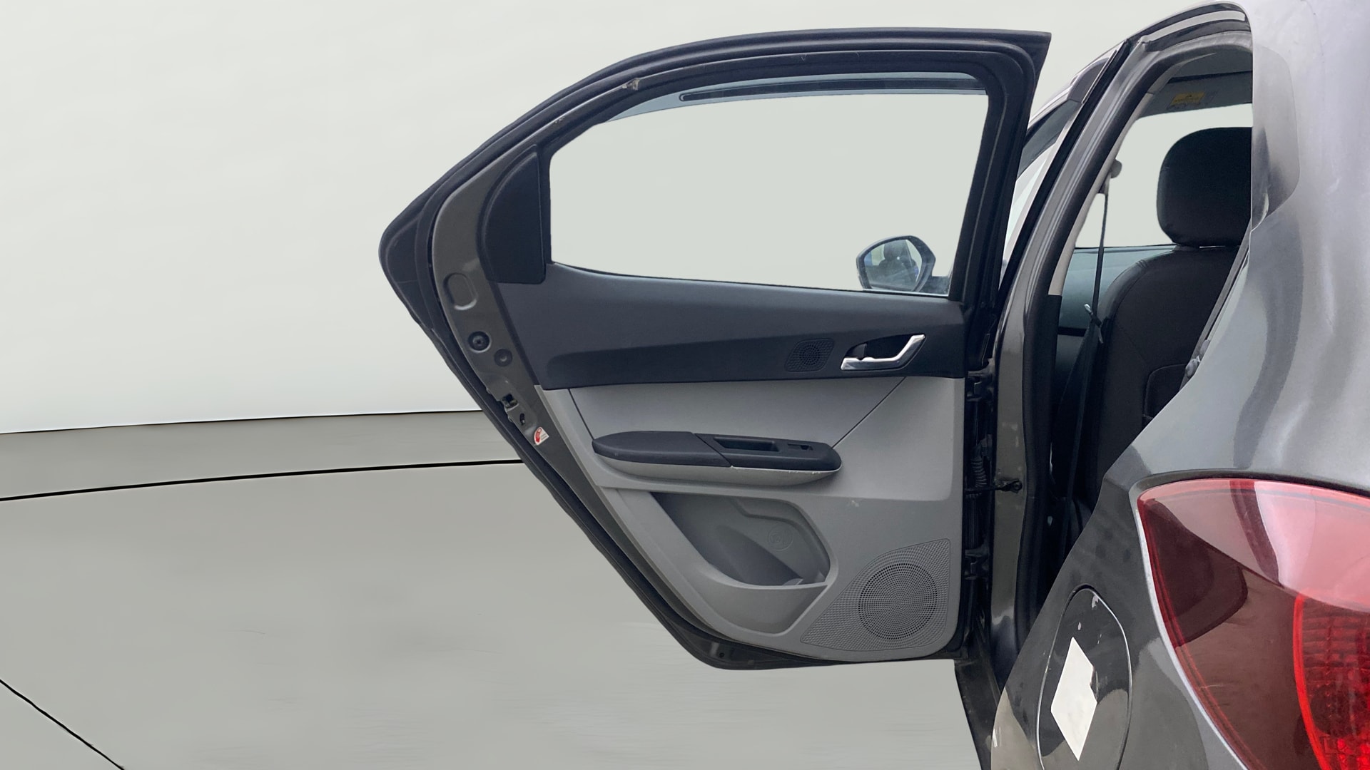View 2021 Tata Tiago Revotorq XB Image 22 Used 2021 Tata Tiago Revotorq XB Image 22