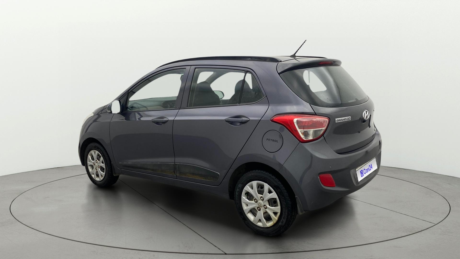 View 2016 Hyundai Grand i10 Sportz 1.2 Kappa Image 2 Used 2016 Hyundai Grand i10 Sportz 1.2 Kappa Image 2