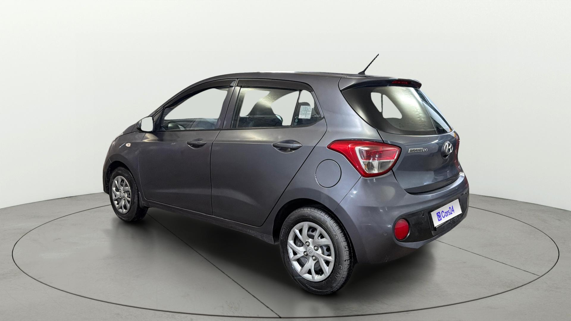 View 2018 Hyundai Grand i10 Sportz 1.2 Kappa Image 2 Used 2018 Hyundai Grand i10 Sportz 1.2 Kappa Image 2