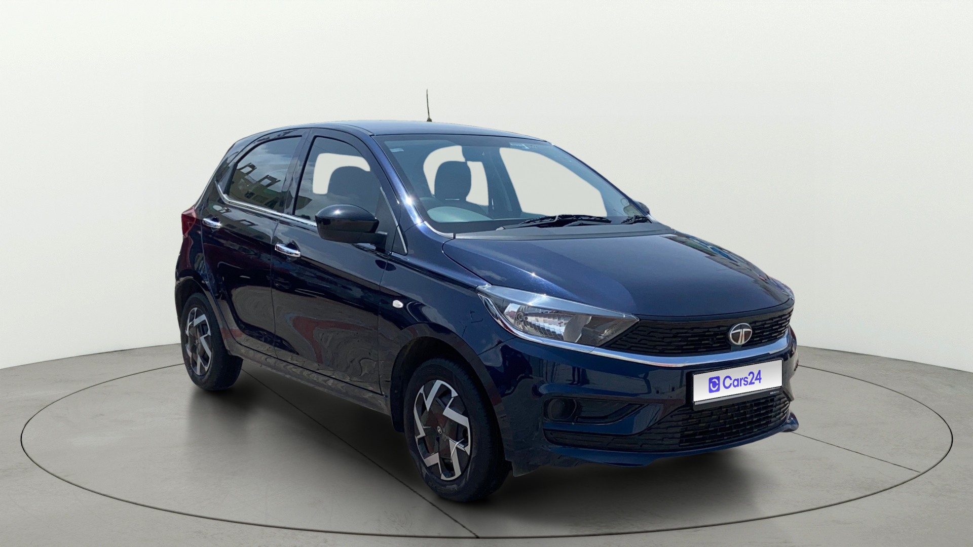 View 2025 Tata Tiago Revotorq XB Image 21 Used 2025 Tata Tiago Revotorq XB Image 21