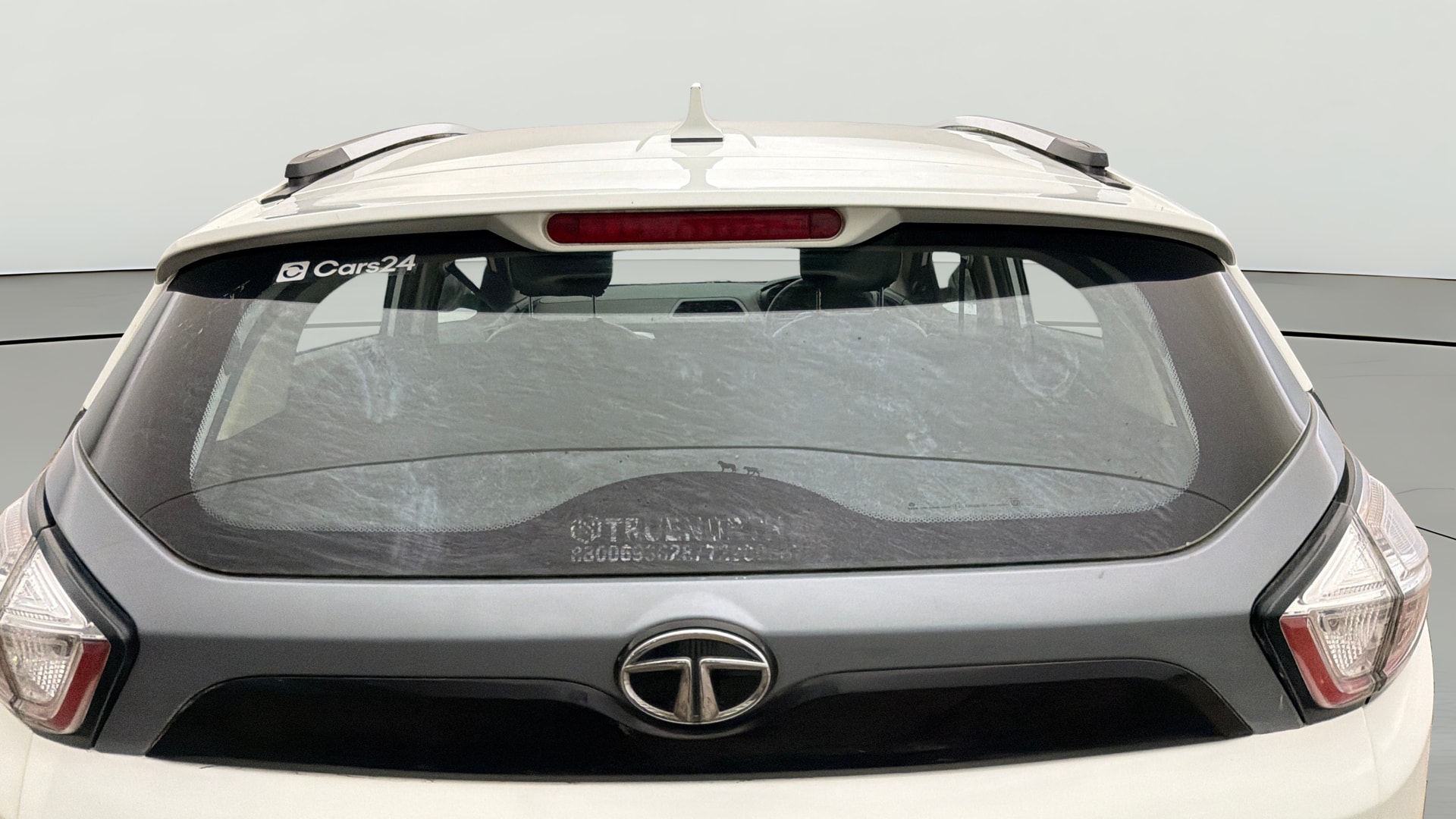 View 2018 Tata Nexon Revotron XT Image 4 Used 2018 Tata Nexon Revotron XT Image 4