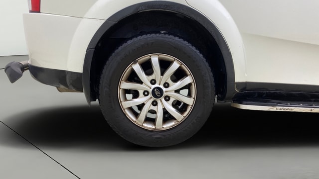 View Mahindra XUV500 Image 35 Used Mahindra XUV500 Image 35