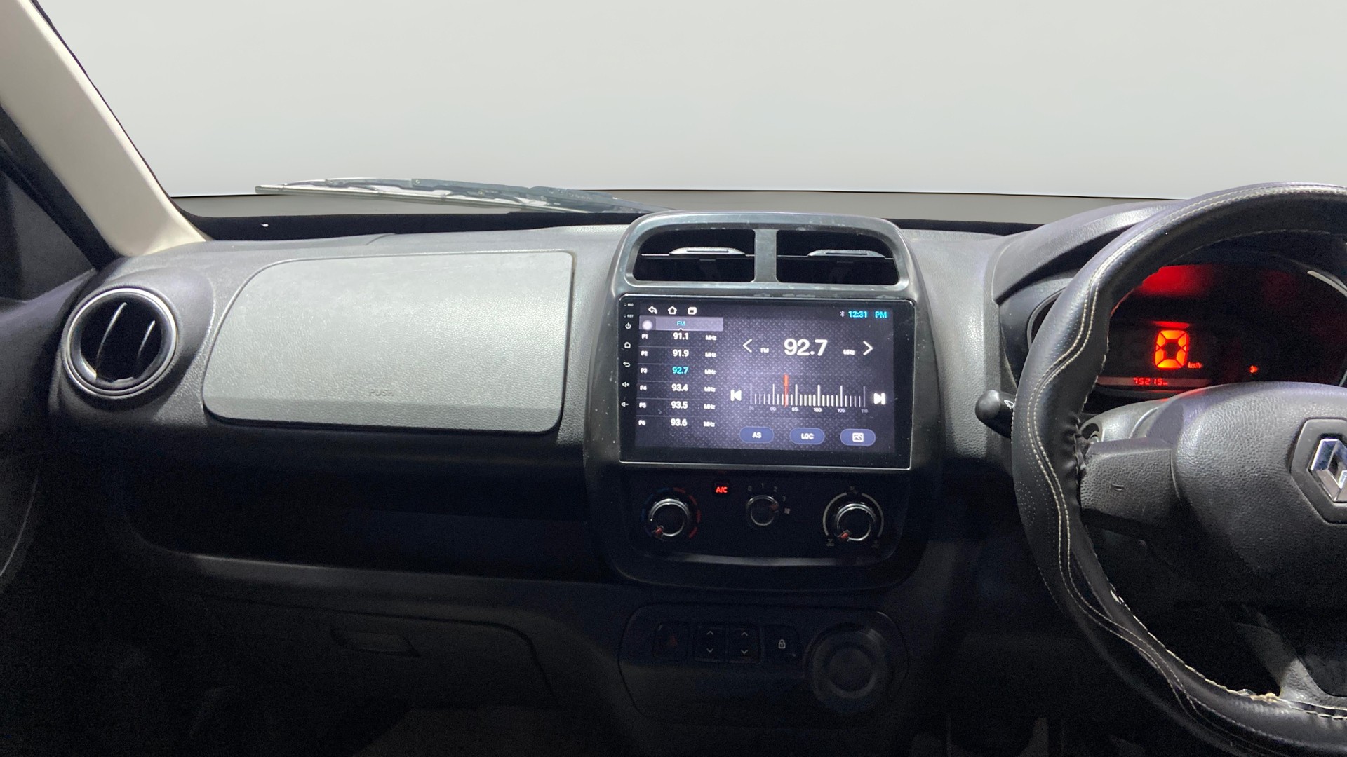 View 2018 Renault Kwid RXL Image 31 Used 2018 Renault Kwid RXL Image 31