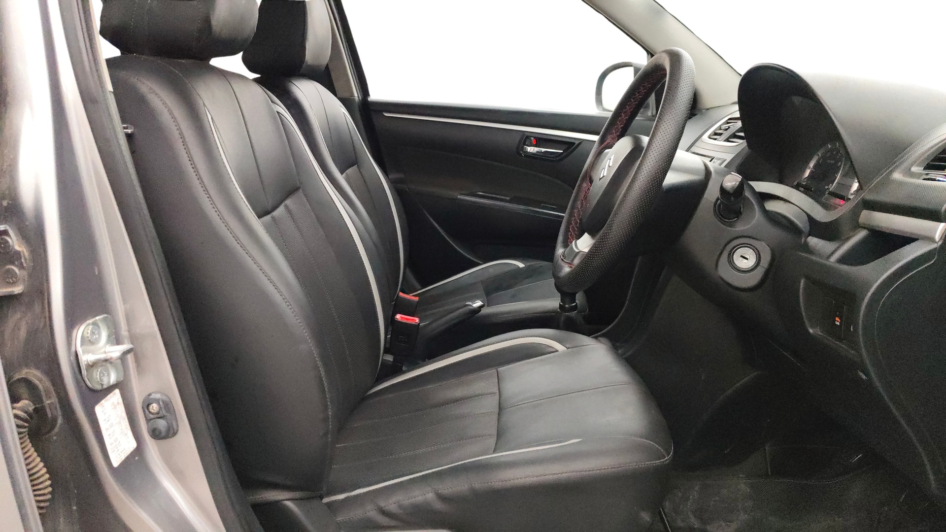View 2015 Maruti Suzuki 1000 Base Variant Image 16 Used 2015 Maruti Suzuki 1000 Base Variant Image 16