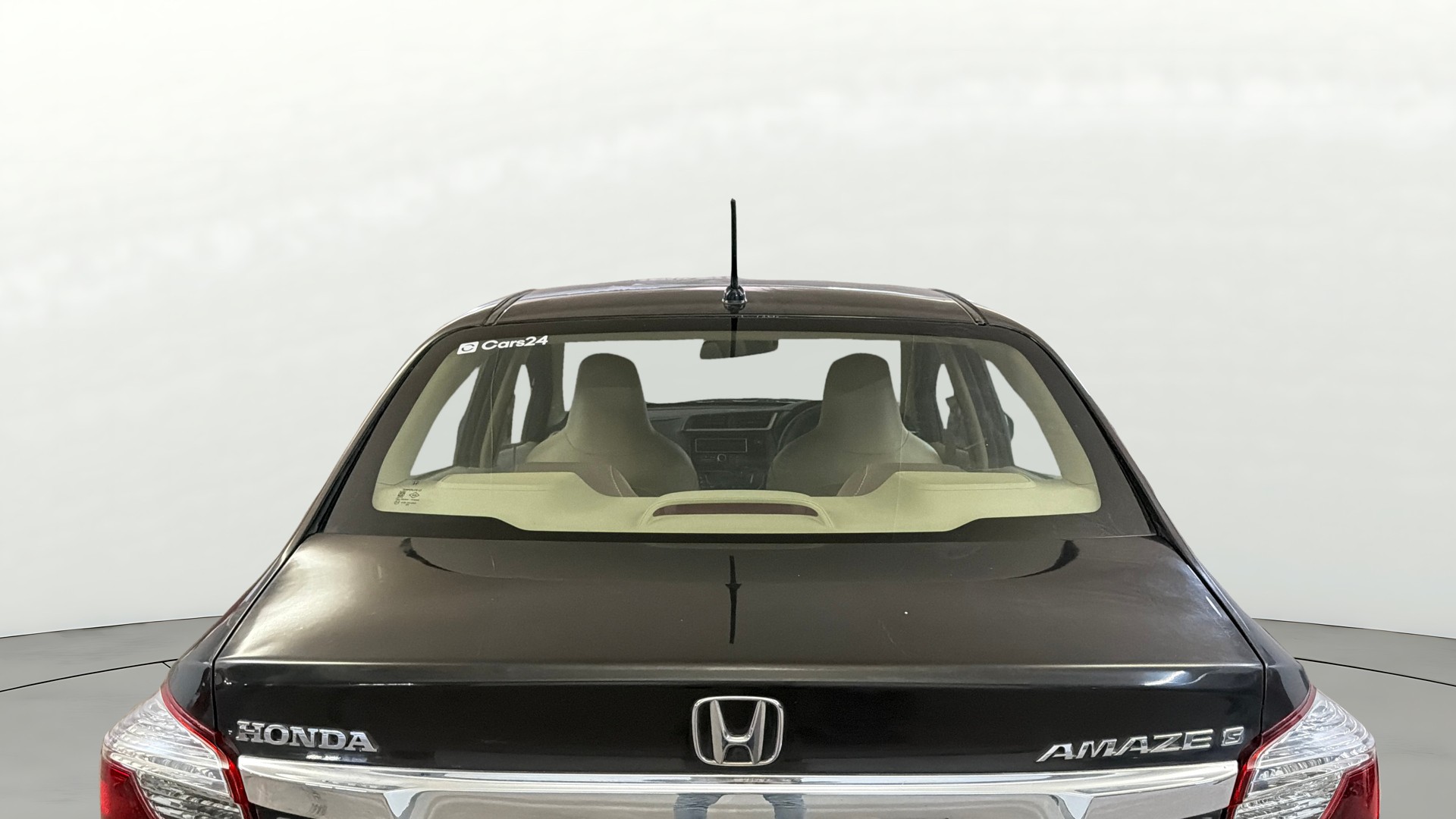 View 2017 Honda Amaze E MT Petrol BS IV Image 4 Used 2017 Honda Amaze E MT Petrol BS IV Image 4