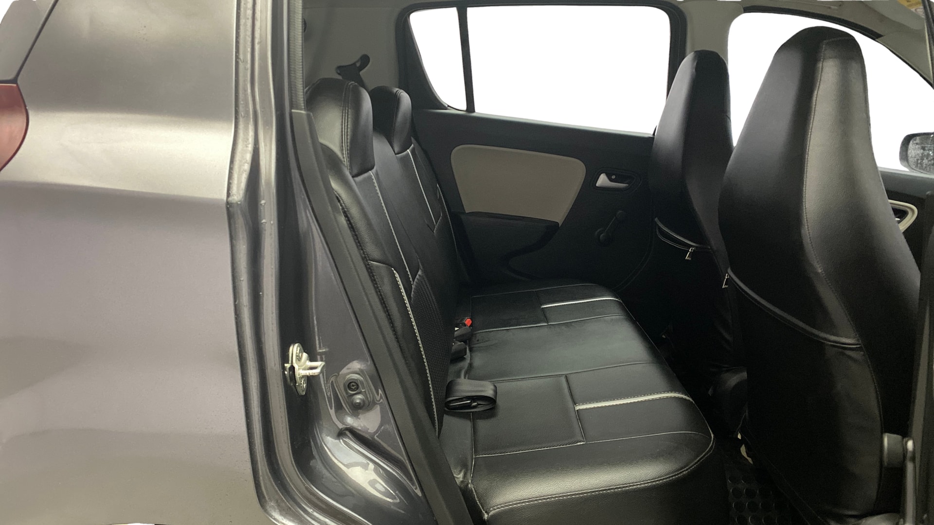 View 2022 Maruti Suzuki 1000 Base Variant Image 28 Used 2022 Maruti Suzuki 1000 Base Variant Image 28