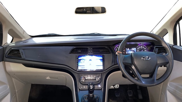 View Mahindra Marazzo Image 16 Used Mahindra Marazzo Image 16