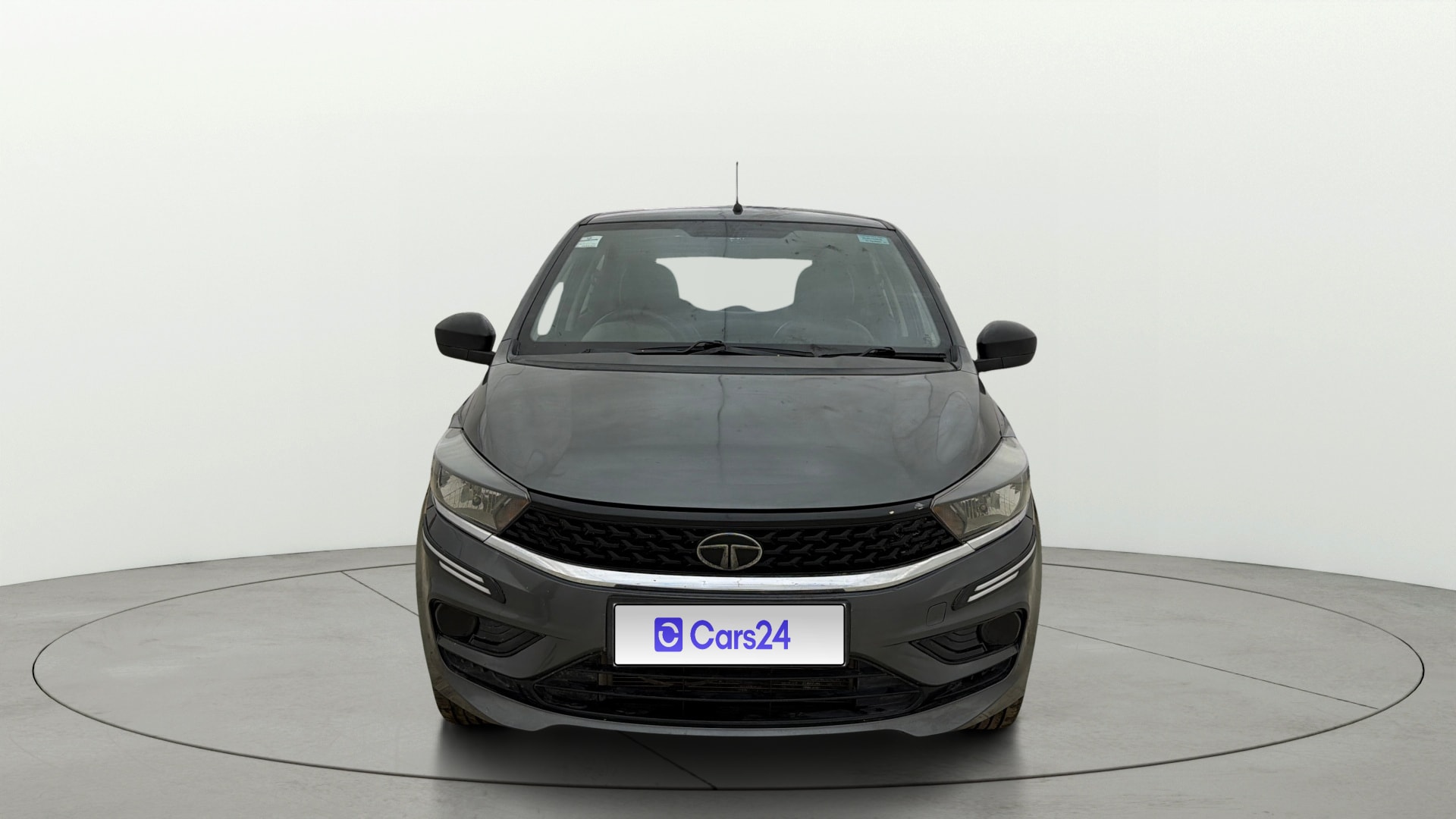 View 2022 Tata Tiago Revotorq XB Image 1 Used 2022 Tata Tiago Revotorq XB Image 1