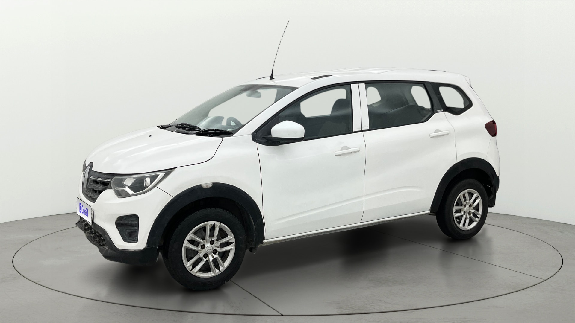 View 2019 Renault Triber RXE Image 35 Used 2019 Renault Triber RXE Image 35