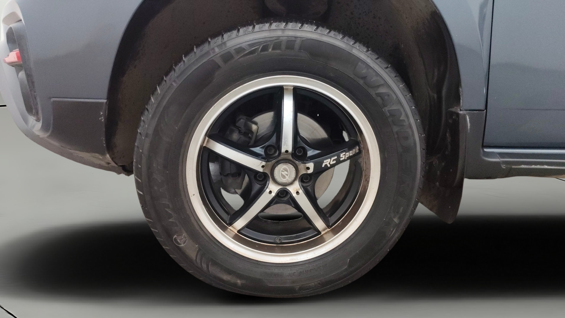 View 2014 Renault Duster Diesel 85PS 4x2 MT Image 28 Used 2014 Renault Duster Diesel 85PS 4x2 MT Image 28