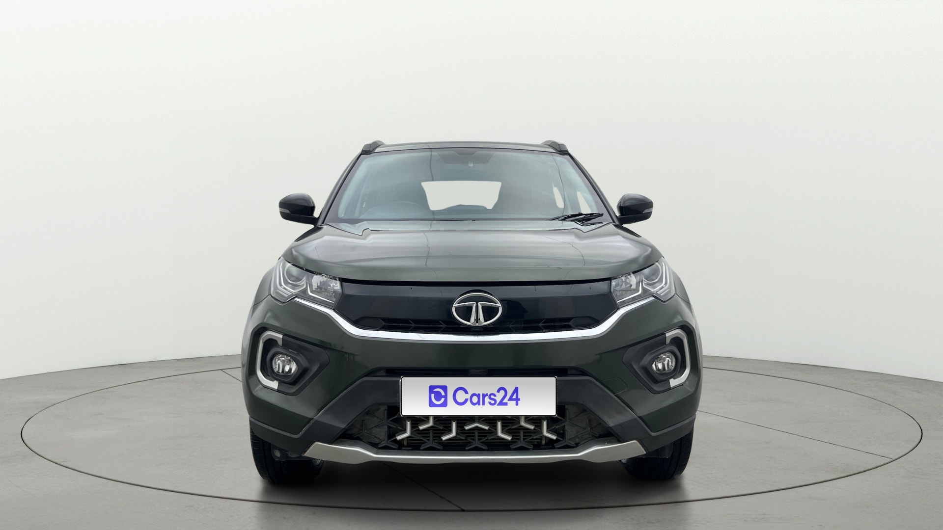 View 2022 Tata Nexon Revotron XE Image 1 Used 2022 Tata Nexon Revotron XE Image 1