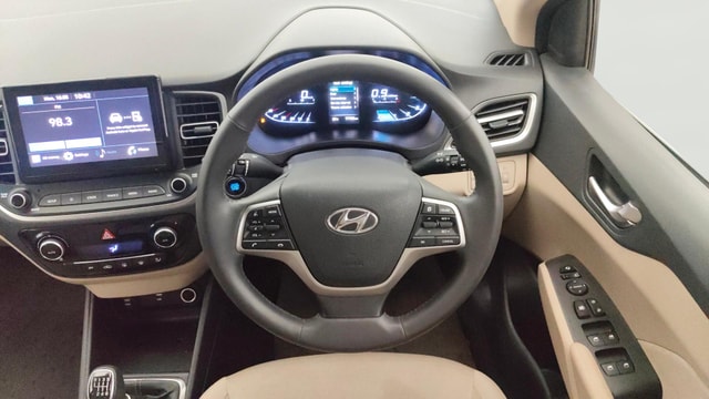 View Hyundai Verna Image 13 Used Hyundai Verna Image 13