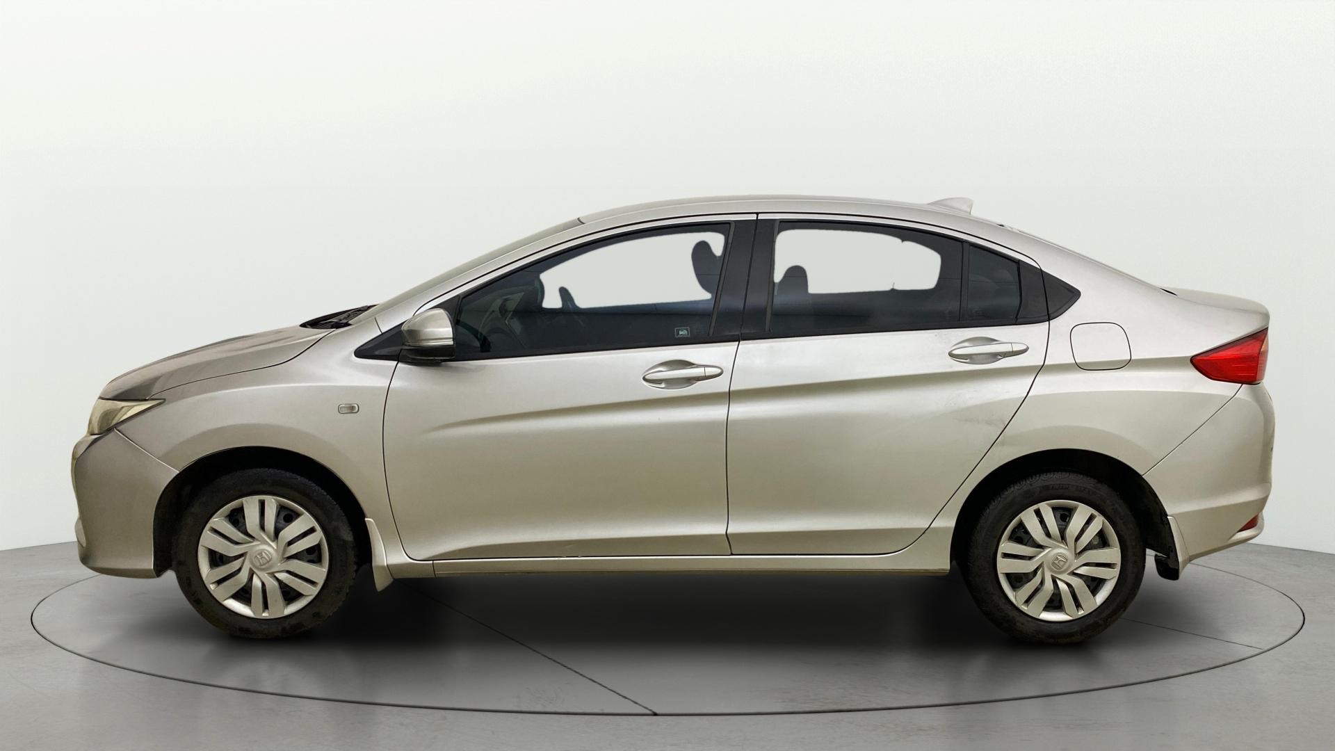 View 2014 Honda City ZX MT Diesel Anniversary Edition Image 6 Used 2014 Honda City ZX MT Diesel Anniversary Edition Image 6