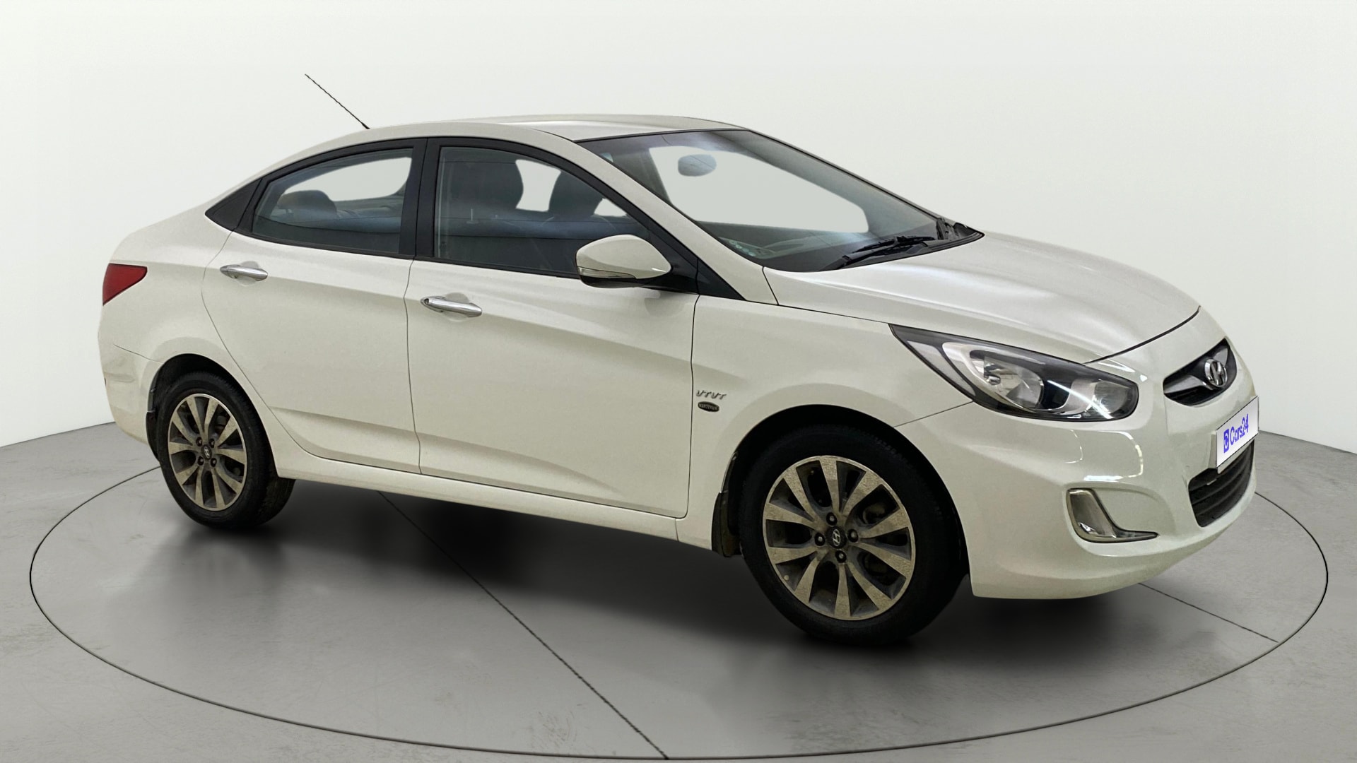 View 2014 Hyundai Fluidic Verna 1.6 VTVT SX Image 21 Used 2014 Hyundai Fluidic Verna 1.6 VTVT SX Image 21