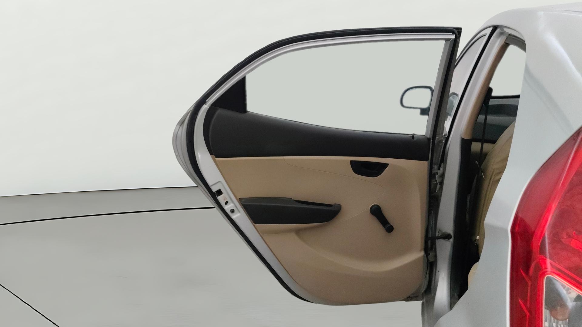 View 2014 Hyundai EON Era Plus Image 22 Used 2014 Hyundai EON Era Plus Image 22